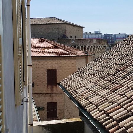Palazzo Cavalletti - Appartamenti Nel Cuore Di Senigallia Exteriér fotografie